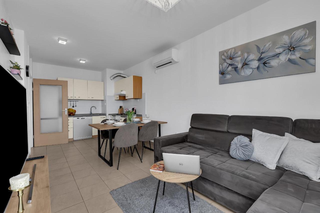 Apartman Magnolia Makarska Exterior photo